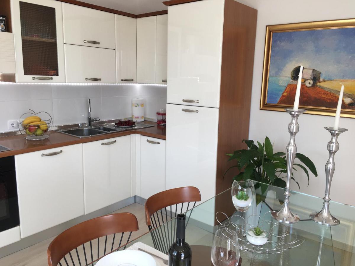 Novigrad Istria Apartments Roberta מראה חיצוני תמונה